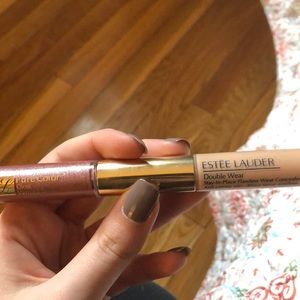Estée Lauder double sided concealer and lip gloss